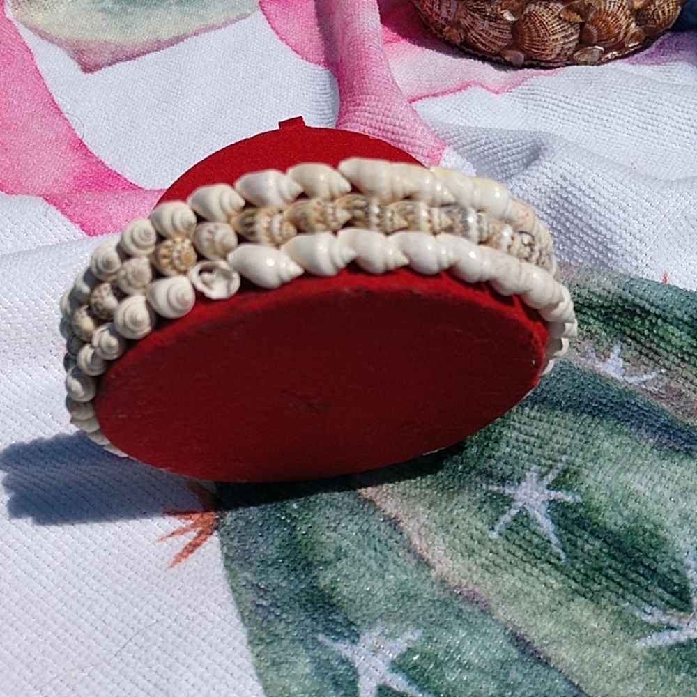 Seashell Jewelry Box - Picture 6 of 6
